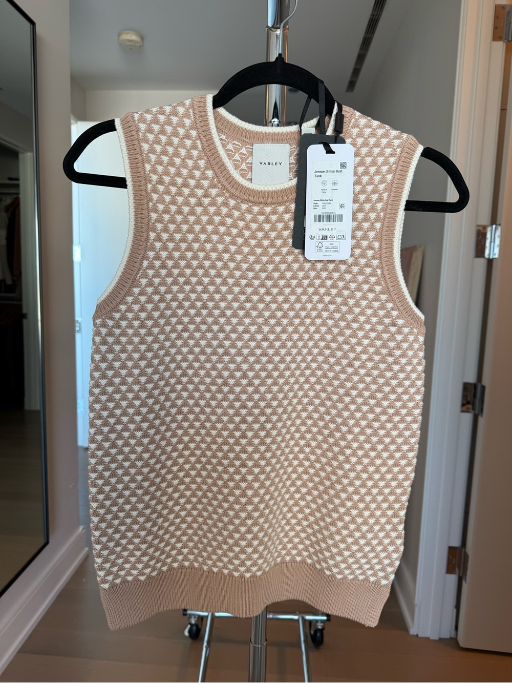 Nwt Varley Women's Beige Knit Sleeveless Sweater Vest